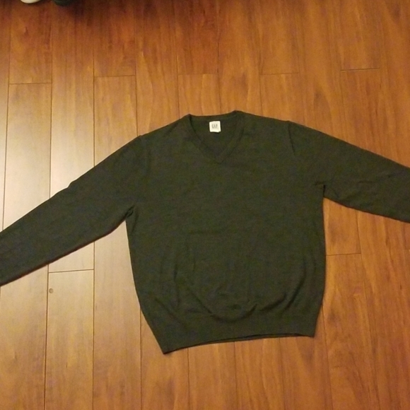 GAP pullover - Picture 2 of 4
